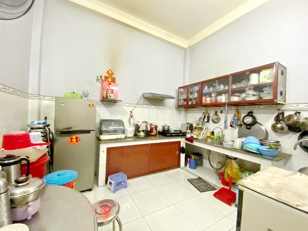 Bán nhà 2 lầu mặt tiền KDC Bùi Minh Trực P.5 Quận 8